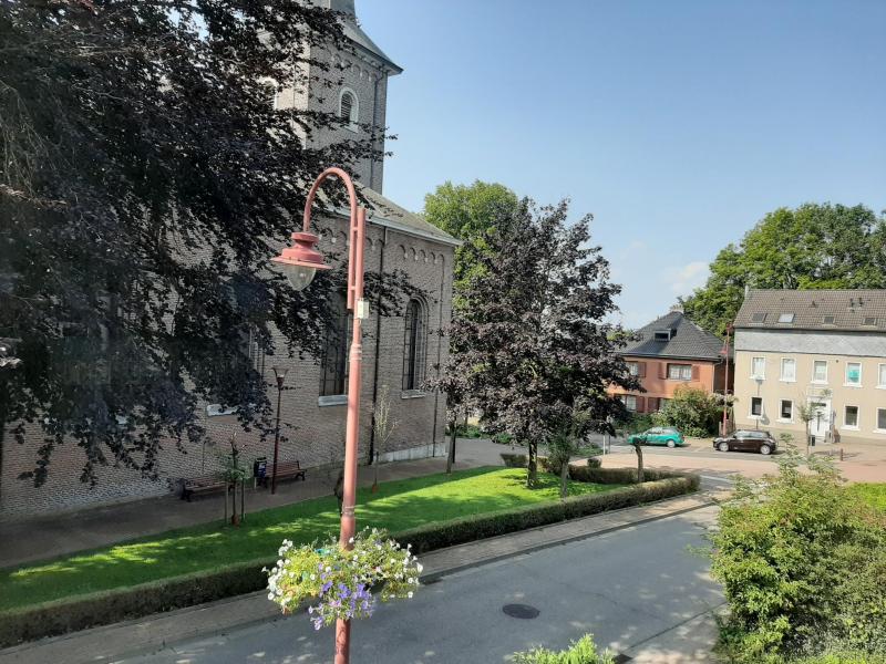 Mehrfamilien oder Mehrgenerationenhaus in hervorragender Lage in 4728 Hergenrath 