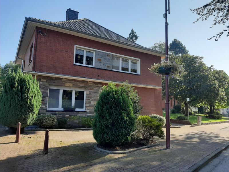 Maison multifamiliale ou multigénérationnelle remarquablement bien située située à 4728 Hergenrath 