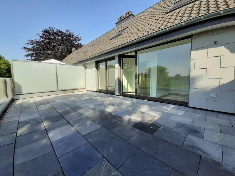 Maison moderne 3-façades dans une ferme rénovée située à 4728 Hergenrath, Bertholfstrasse  